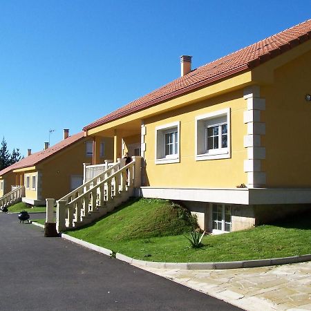 Apartamentos Turisticos San Breixo 卡尔瓦略 外观 照片