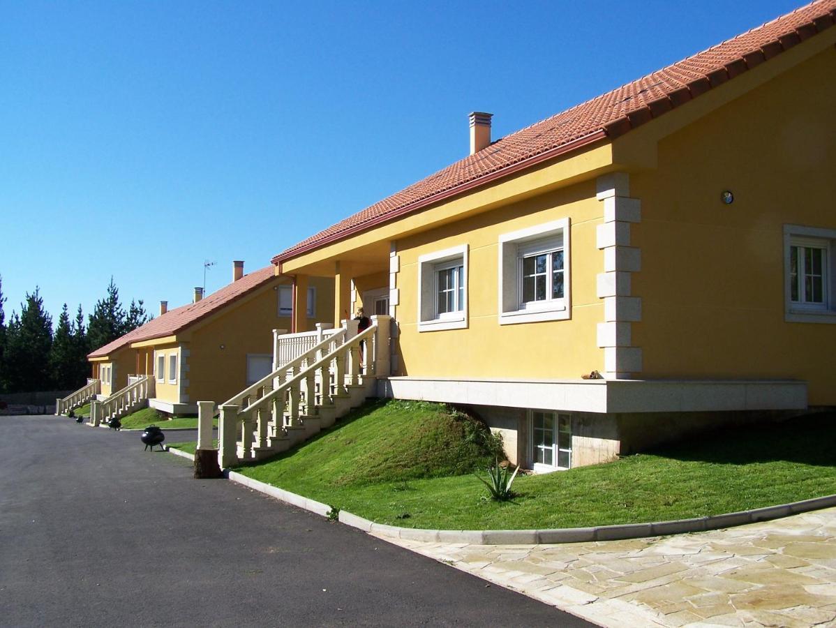 Apartamentos Turisticos San Breixo 卡尔瓦略 外观 照片