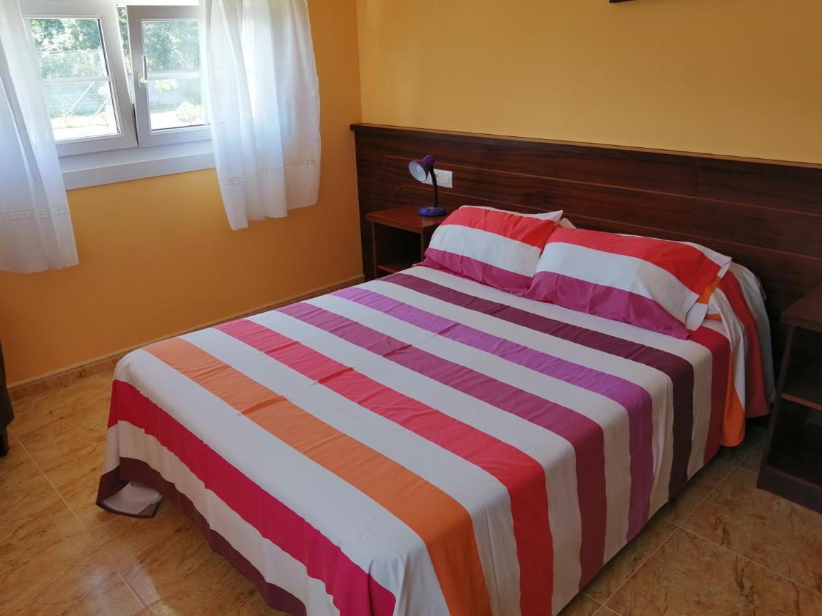Apartamentos Turisticos San Breixo 卡尔瓦略 外观 照片