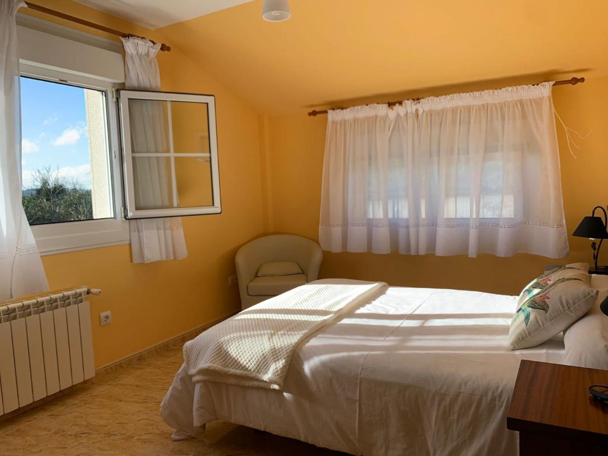 Apartamentos Turisticos San Breixo 卡尔瓦略 外观 照片
